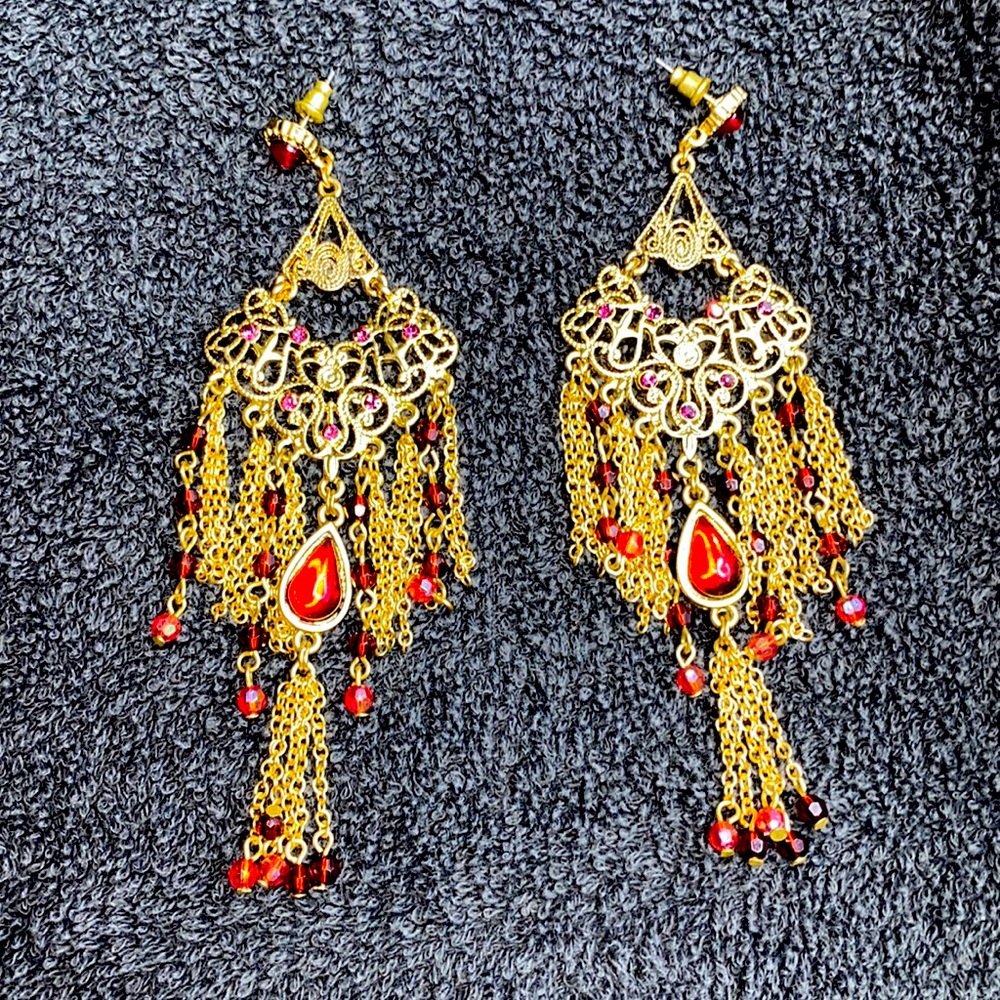 chandelier posted pierced earrings